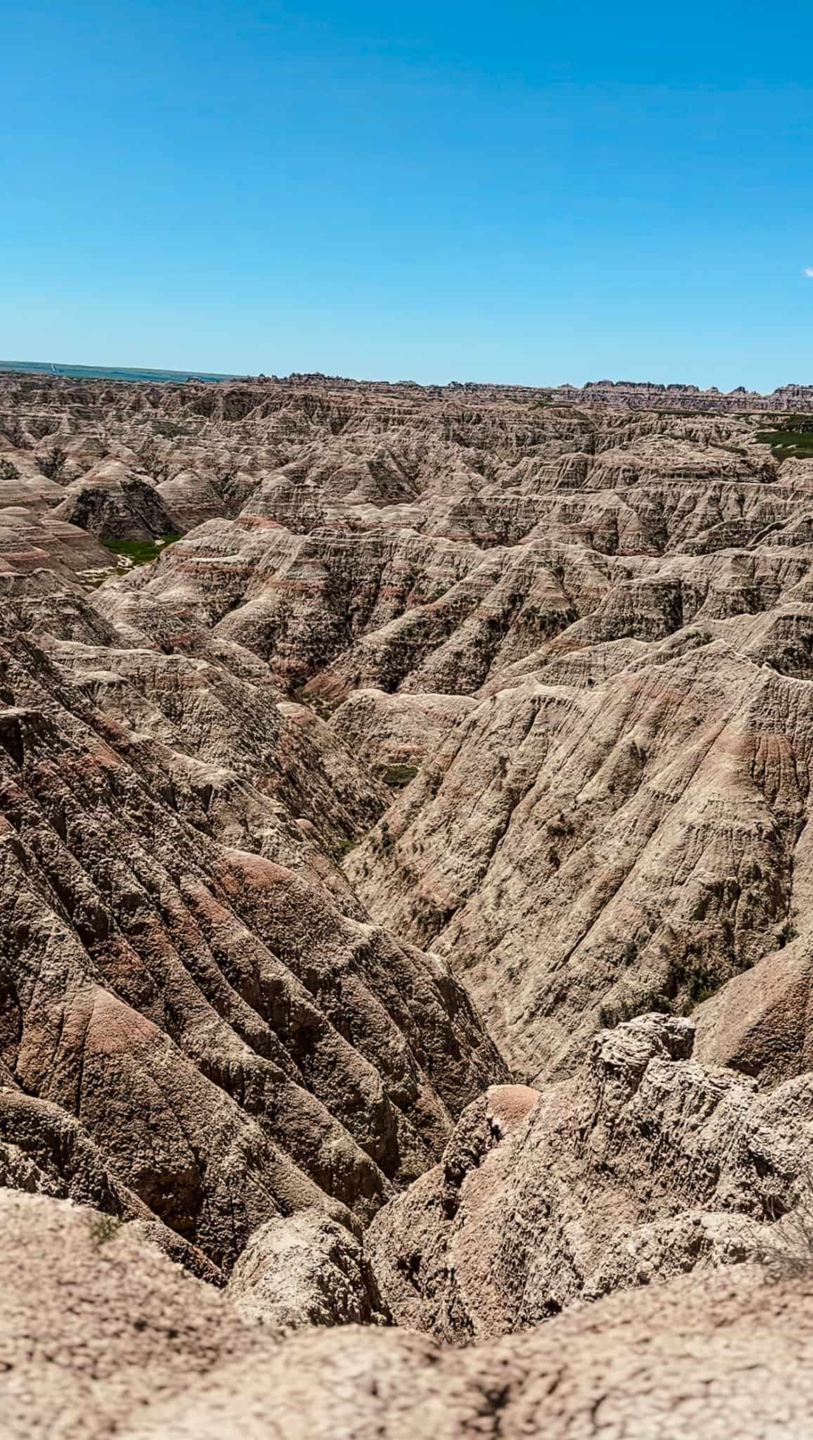 scenic overlook at badlands national park 