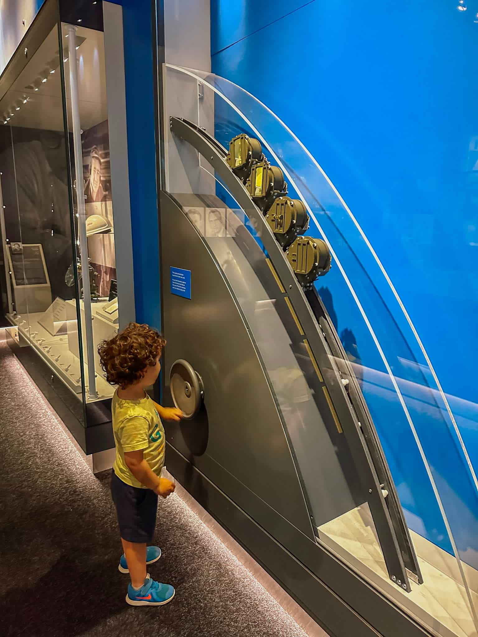 child at gateway national park 