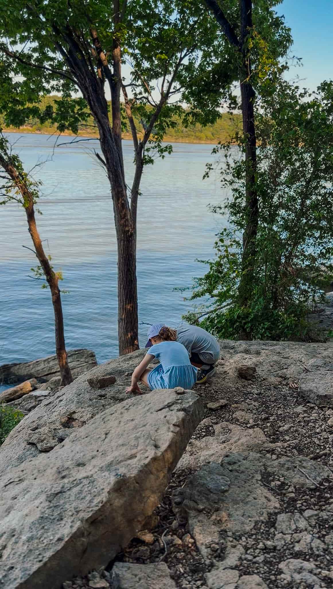 fossil trail at sequoyah state park oklahoma