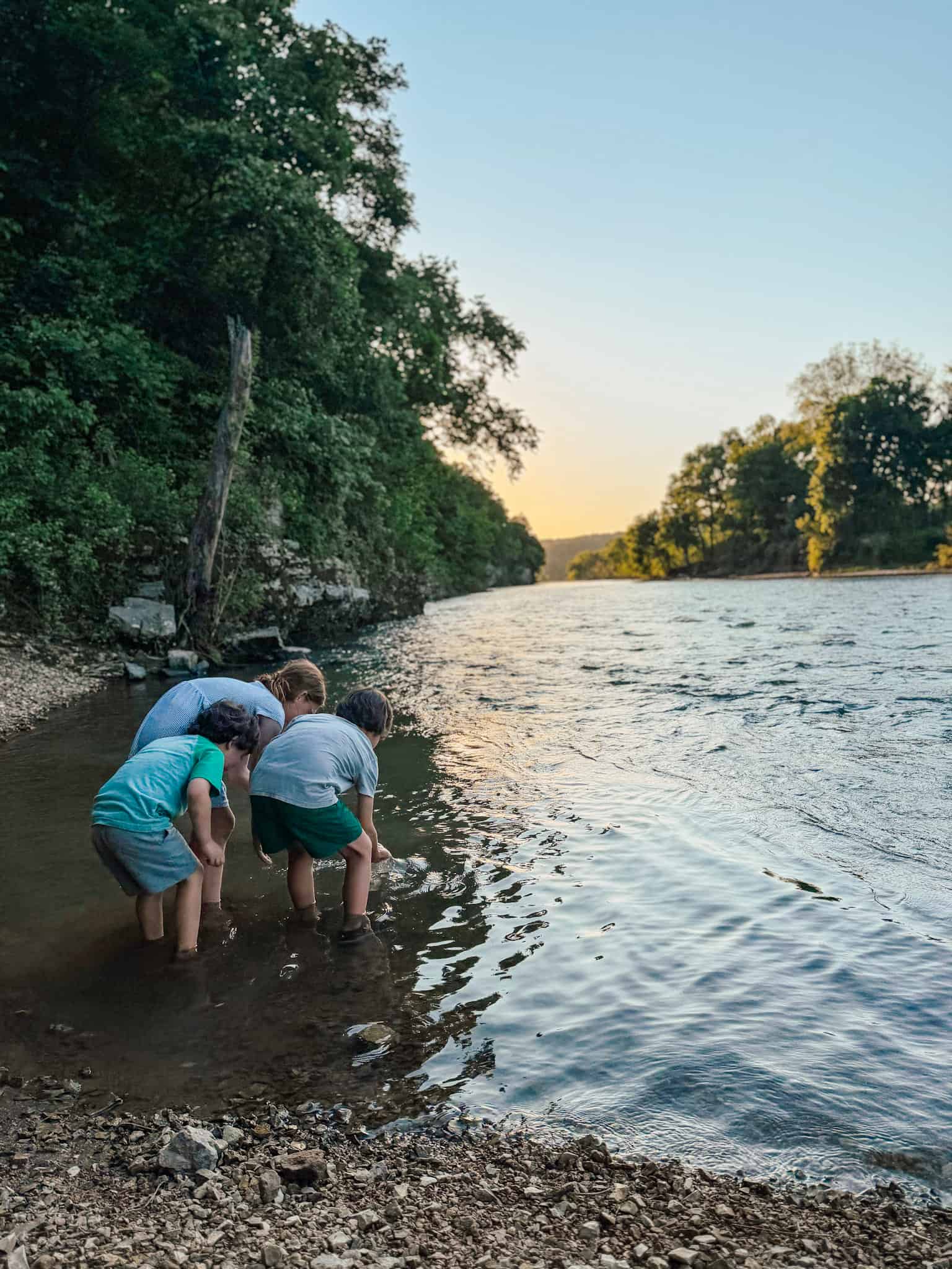 tahlequah with kids - enjoying the illinois river