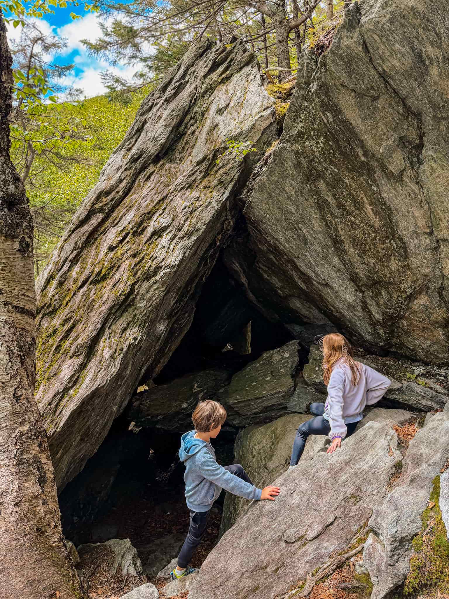 exploring smugglers notch caves