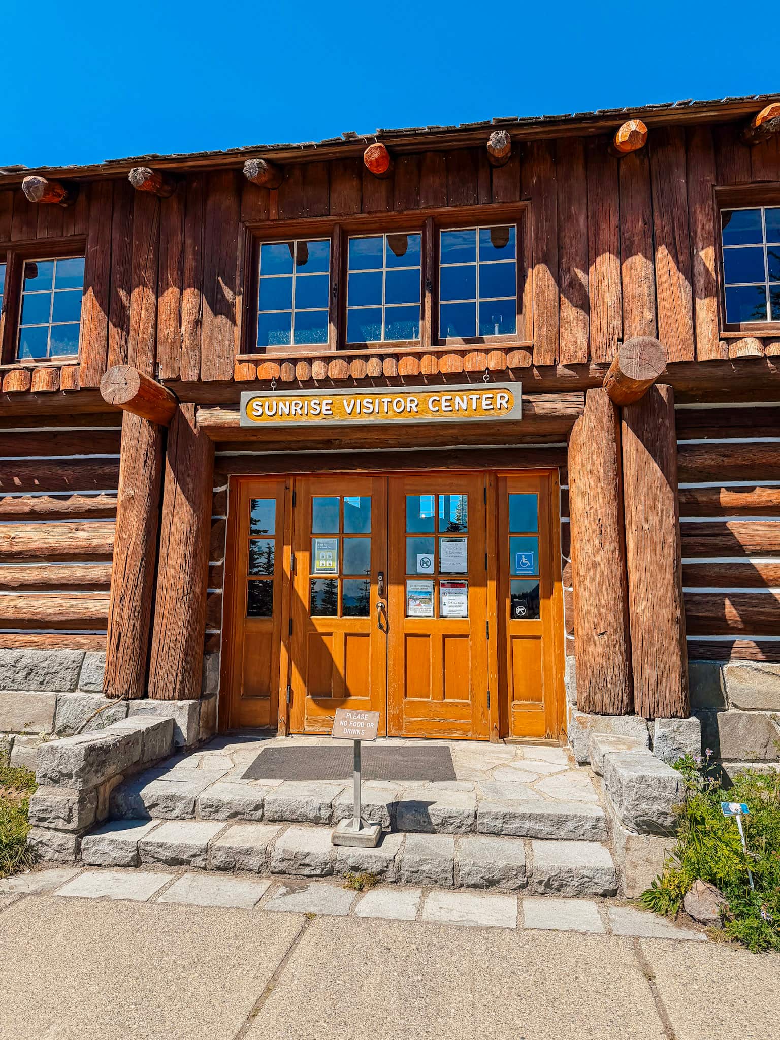 sunrise visitors center mt rainier with kids